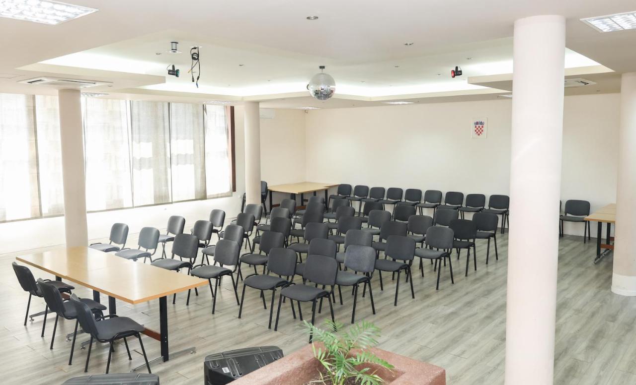 Hi Hostel زادار المظهر الخارجي الصورة